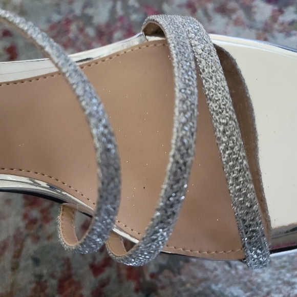 Badgley Mischka heels size 8 US - Picture 3 of 5